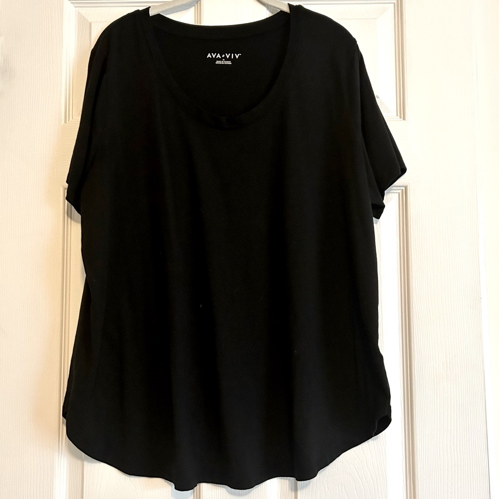 Ava & Viv Tee